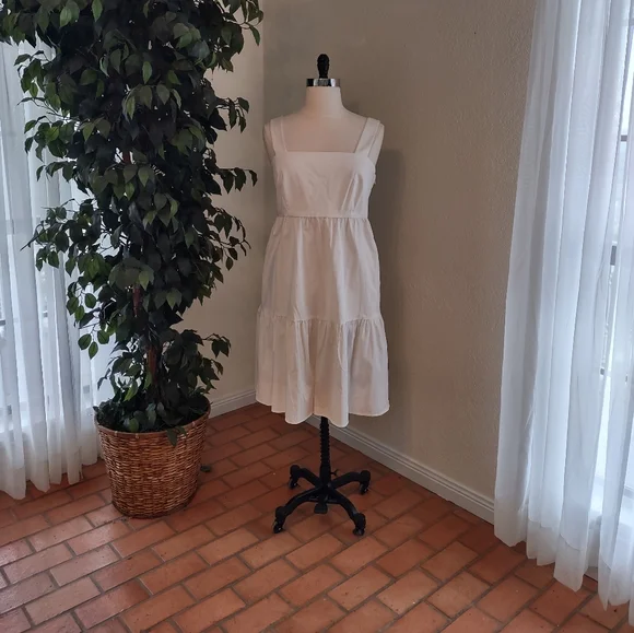 Gal Meets Glam Desiree NWT - Picture 4 of 11